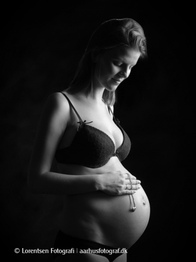 gravid-sort-hvid-billede-27177-009